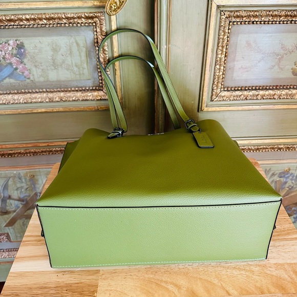 Coach Mollie large leather handbag olive green NWT Authentic - Picture 7 of 7
